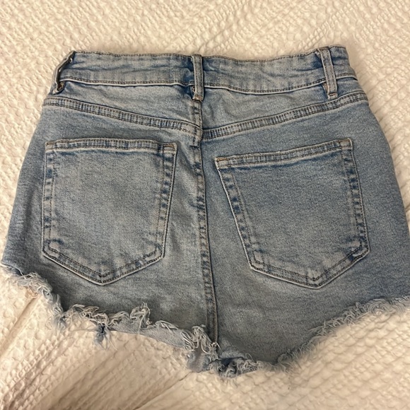 Zara Highwaisted Short - Picture 2 of 2